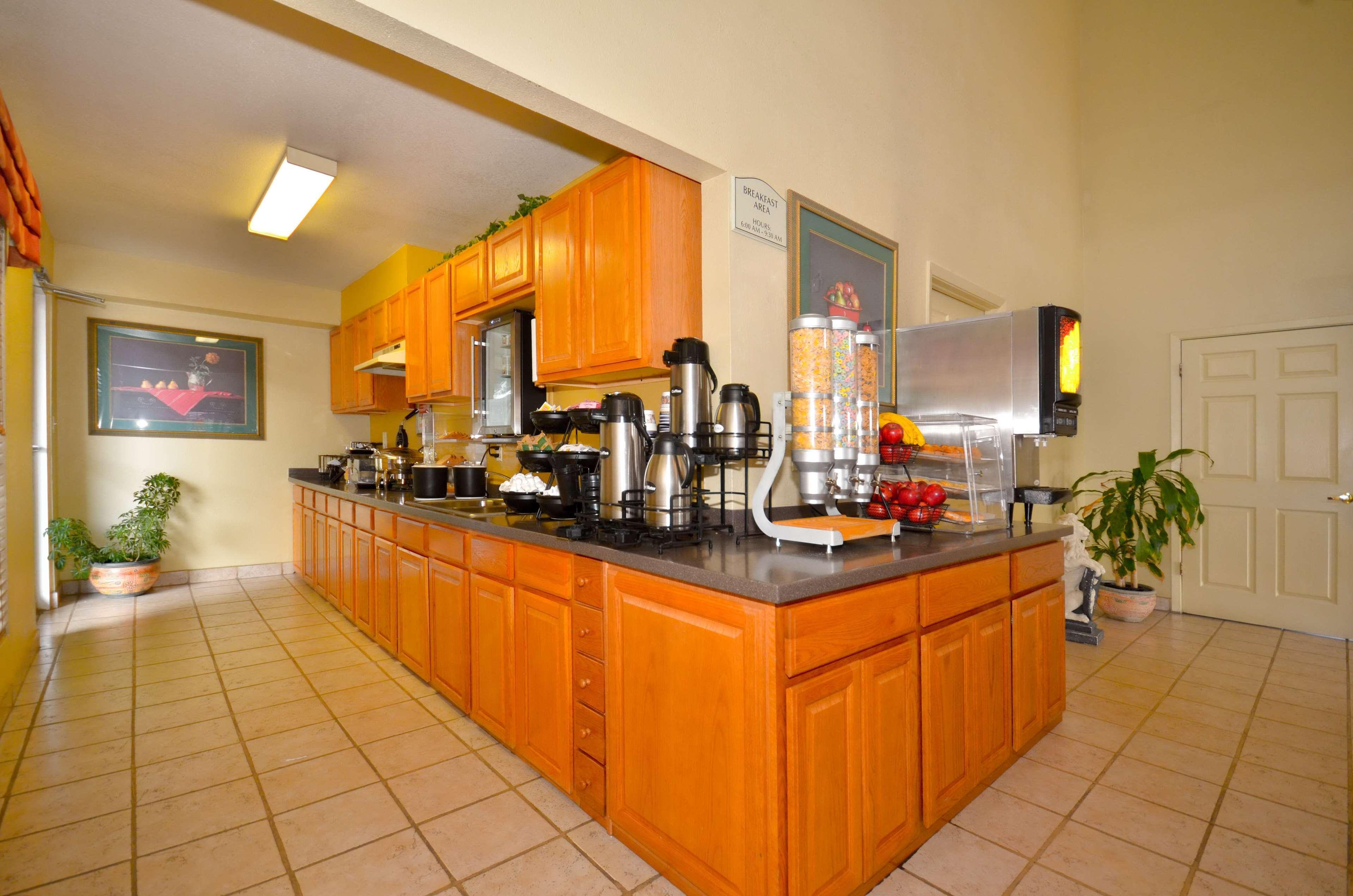 Best Western Executive Inn Hallettsville Eksteriør billede