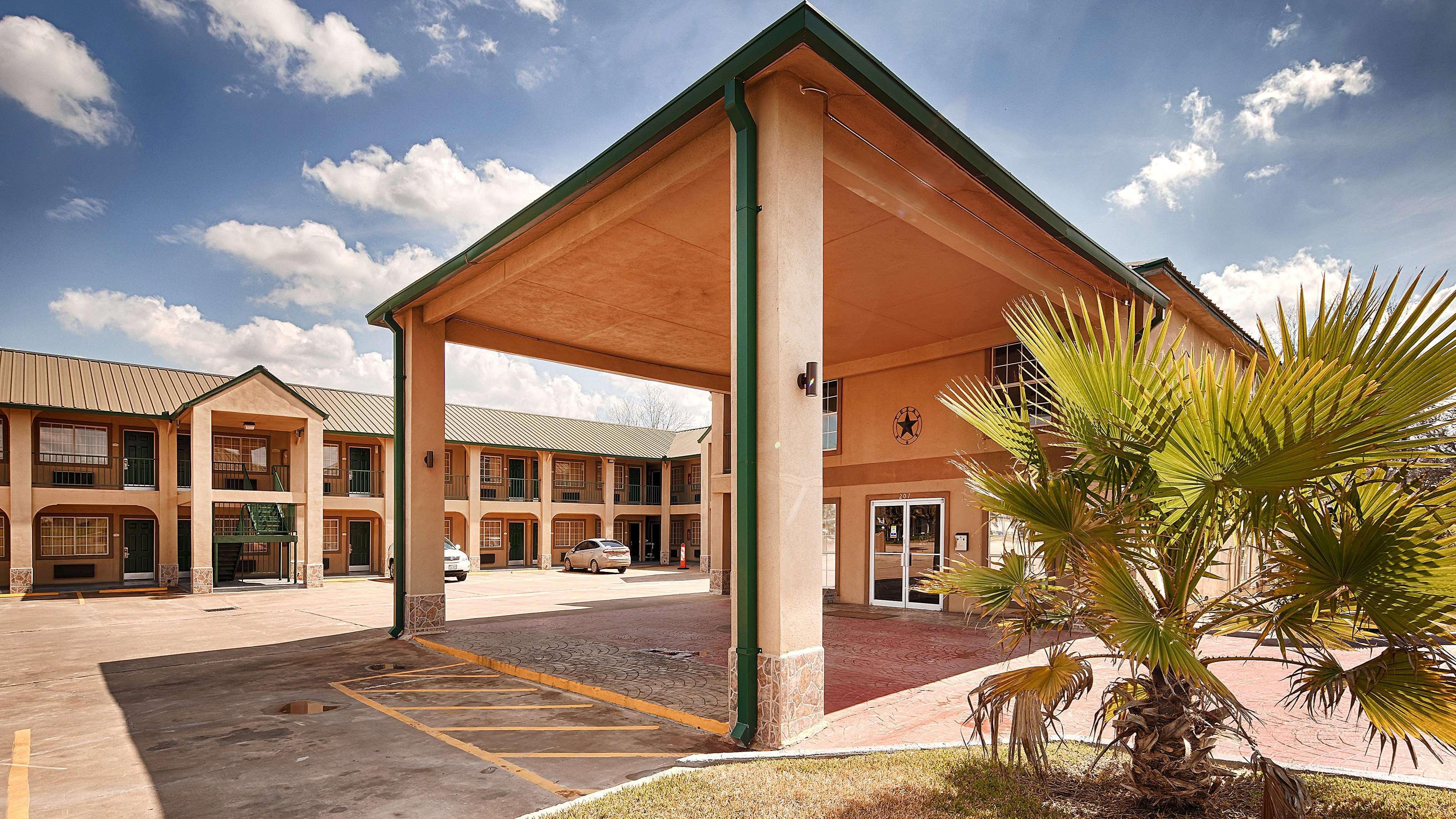 Best Western Executive Inn Hallettsville Eksteriør billede