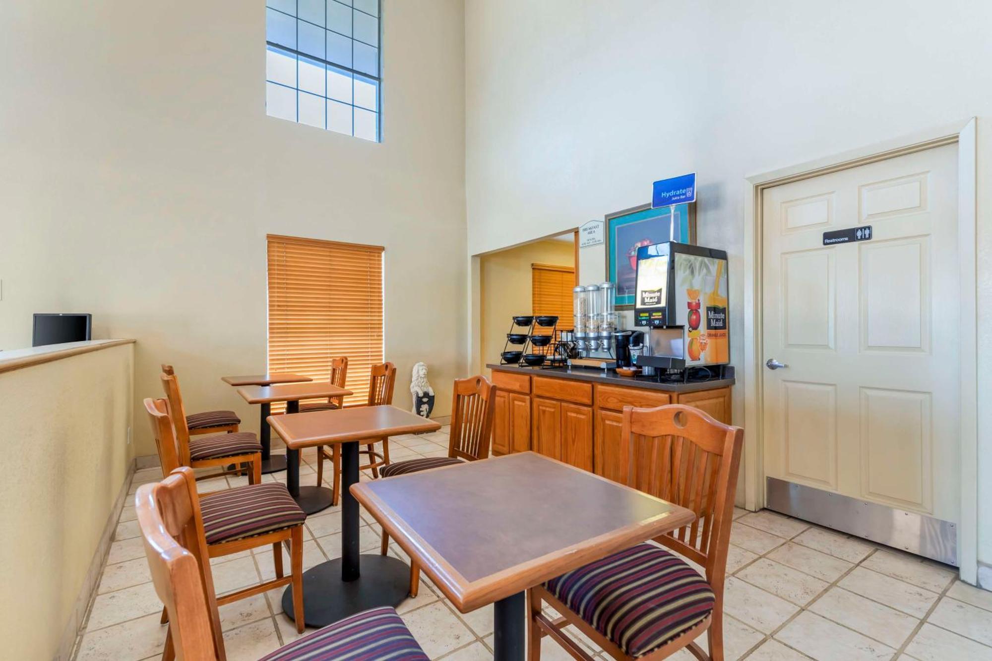 Best Western Executive Inn Hallettsville Eksteriør billede
