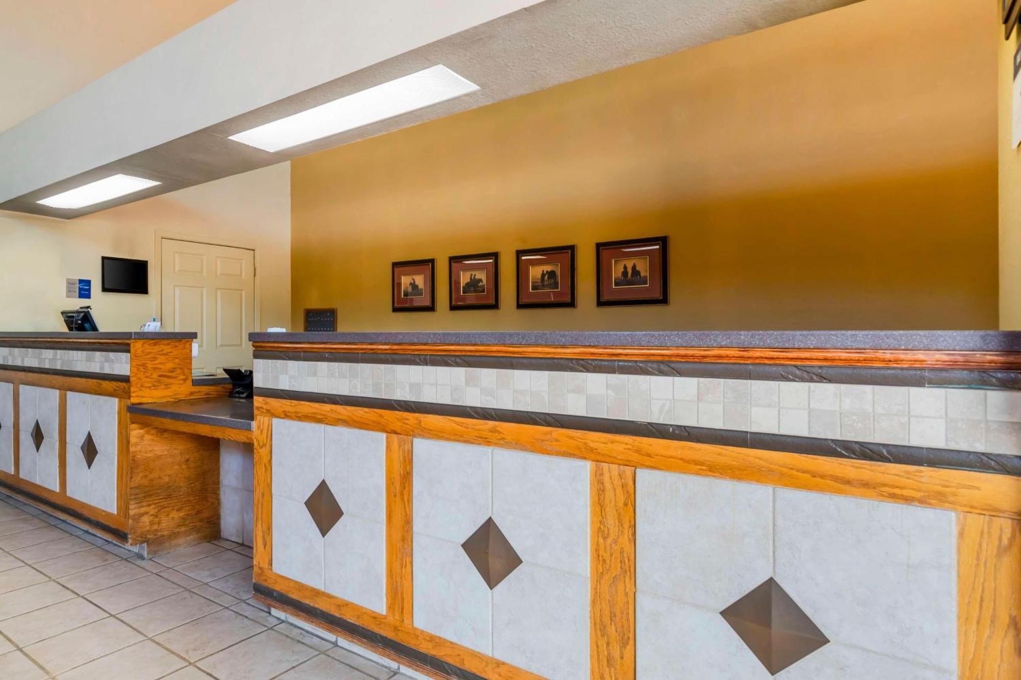 Best Western Executive Inn Hallettsville Eksteriør billede